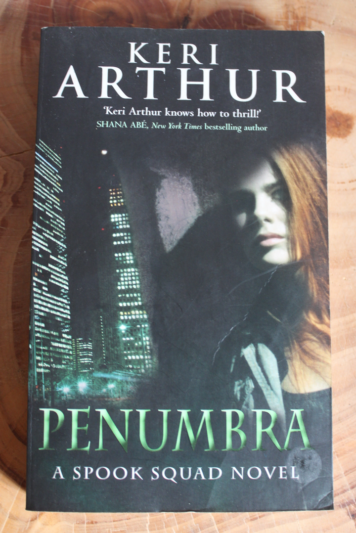 Front Cover Of Penumbra (Keri Arthur)