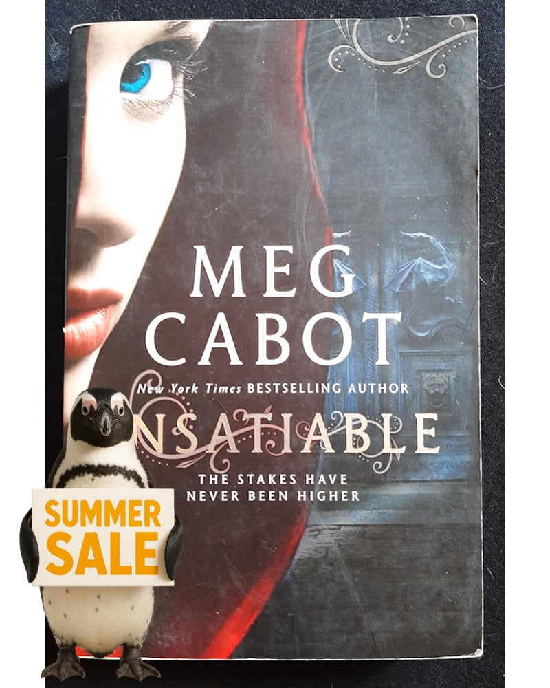 Front Cover Of Insatiable (Insatiable #1) (Meg Cabot)