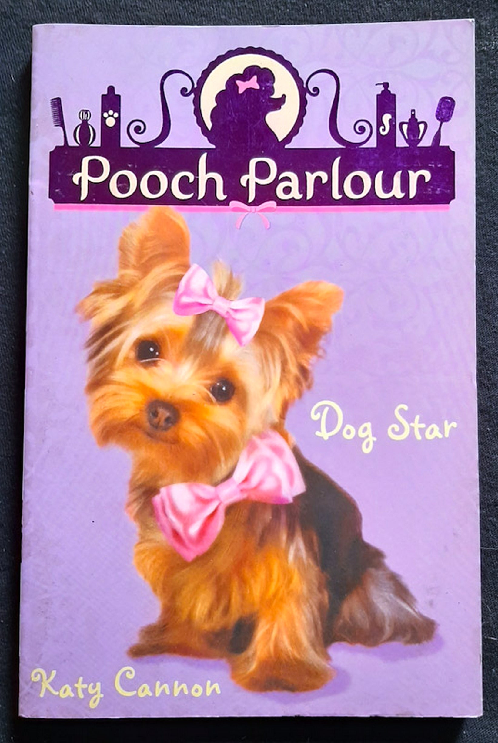 Front Cover Of Dog Star (Pooch Parlour #2) (Katy Cannon)
