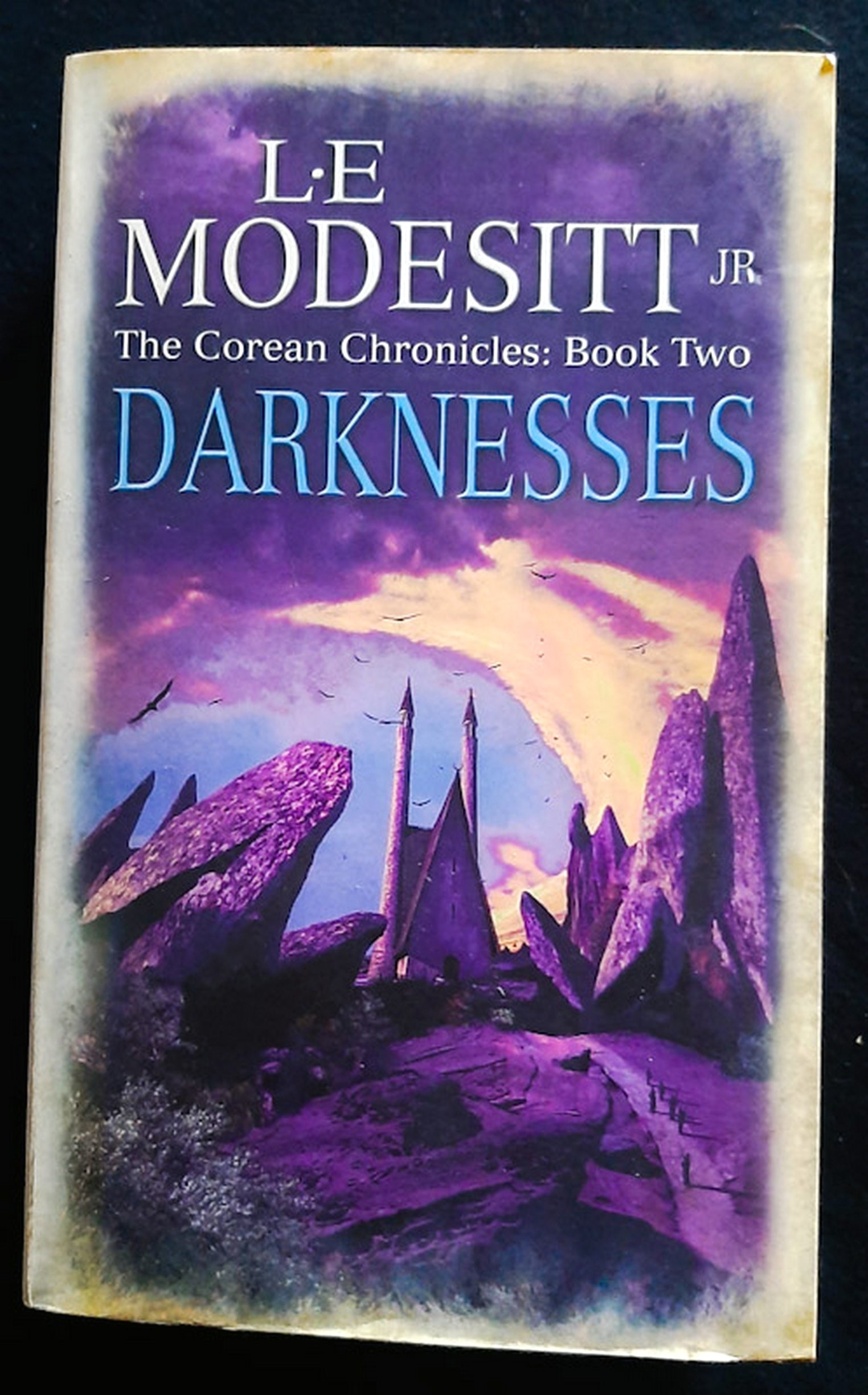 Front Cover Of Darknesses (Corean Chronicles #2) (L.E. Modesitt)