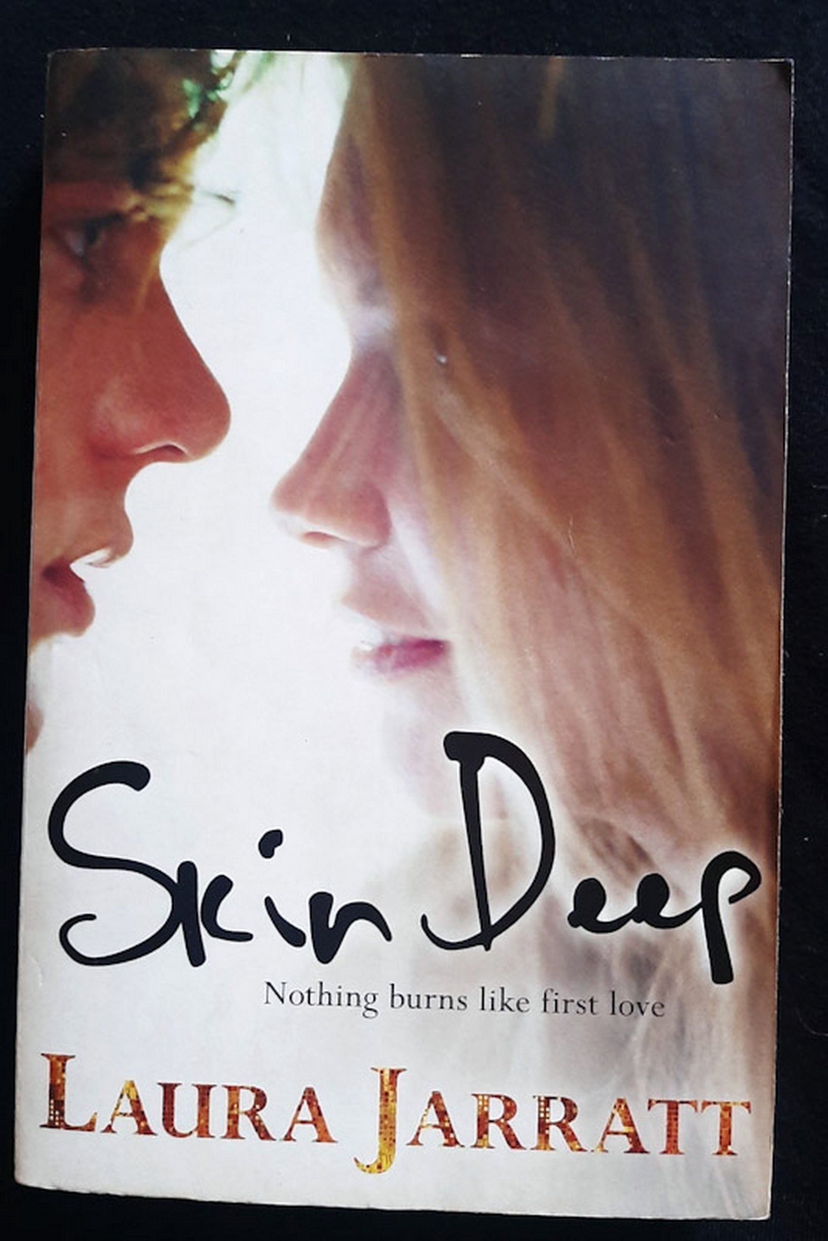 Front Cover Of Skin Deep (Laura Jarratt)