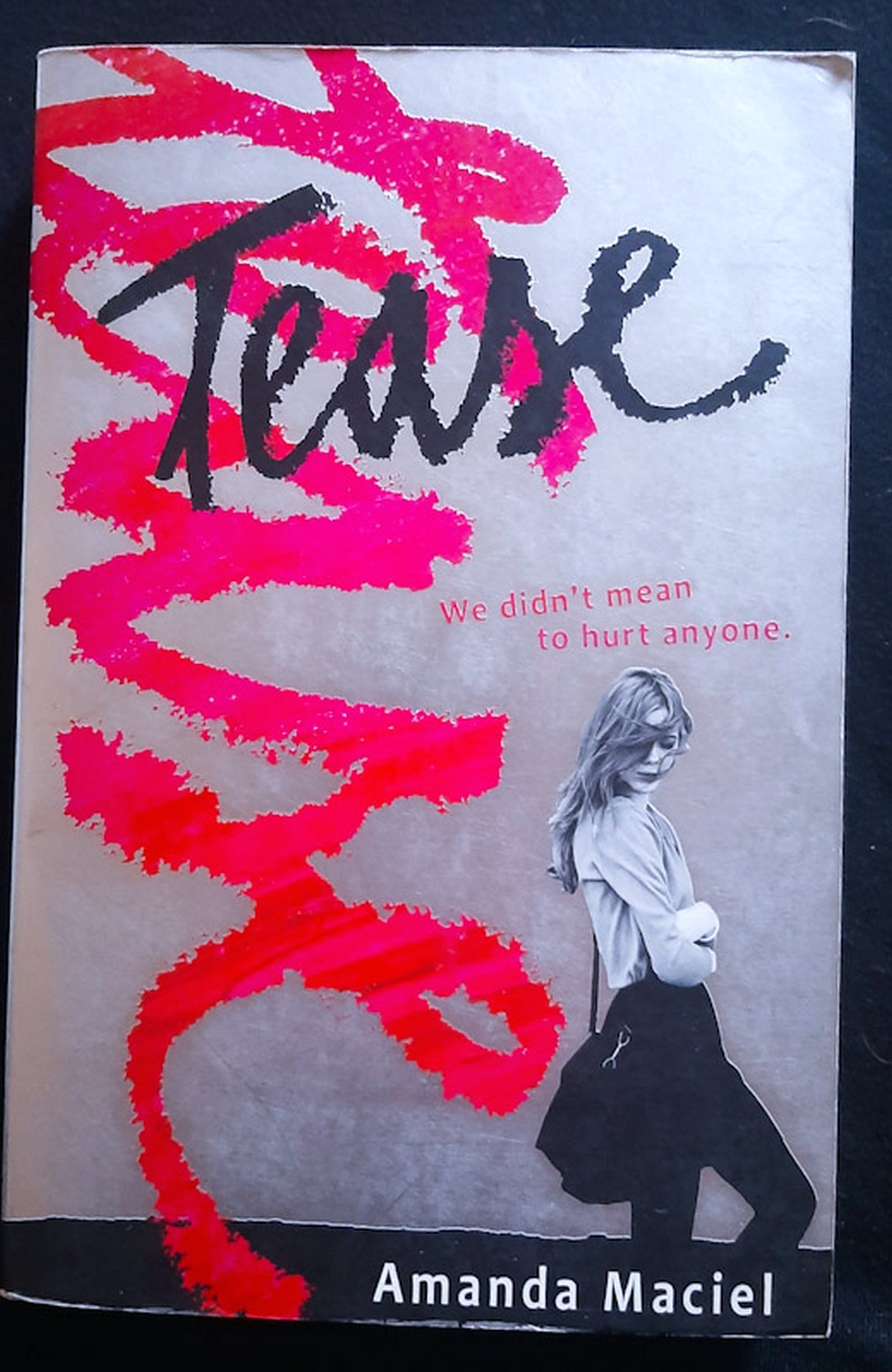 Front Cover Of Tease (Amanda Maciel)