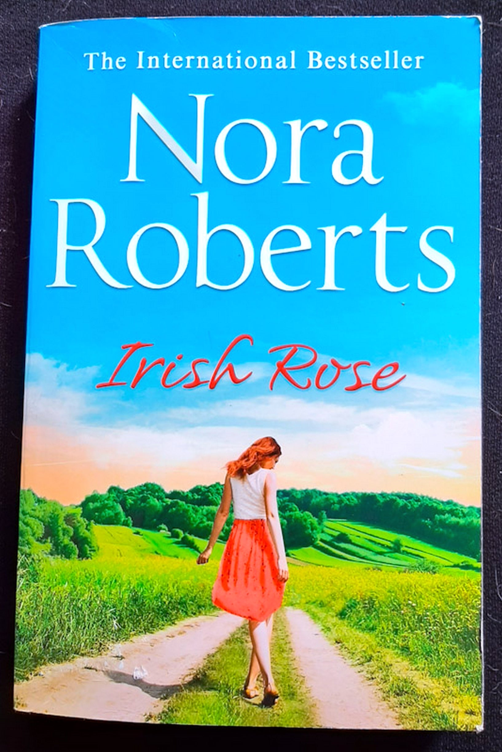 Front Cover Of Irish Rose (Irish Hearts #2) (Nora Roberts)