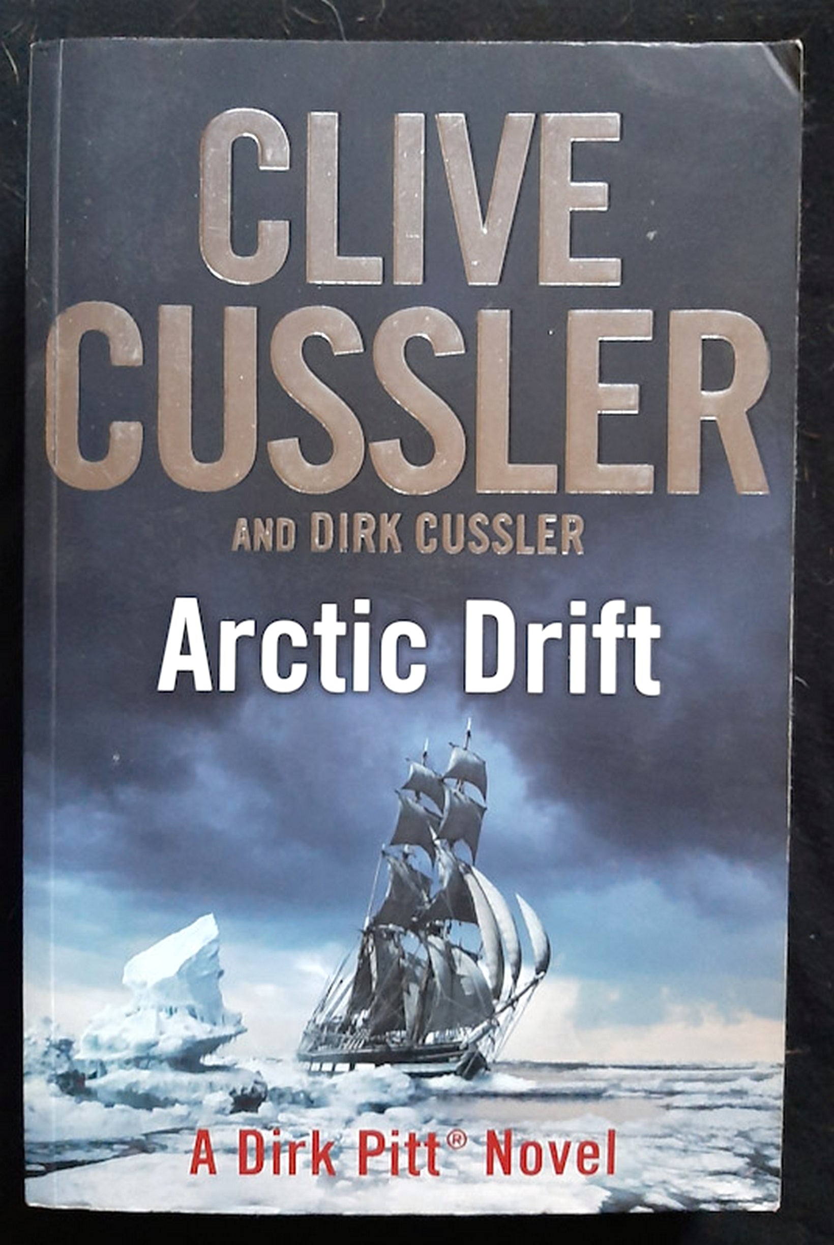 Front Cover Of Artic Drift (Dirk Pitt #20) (Clive Cussler)