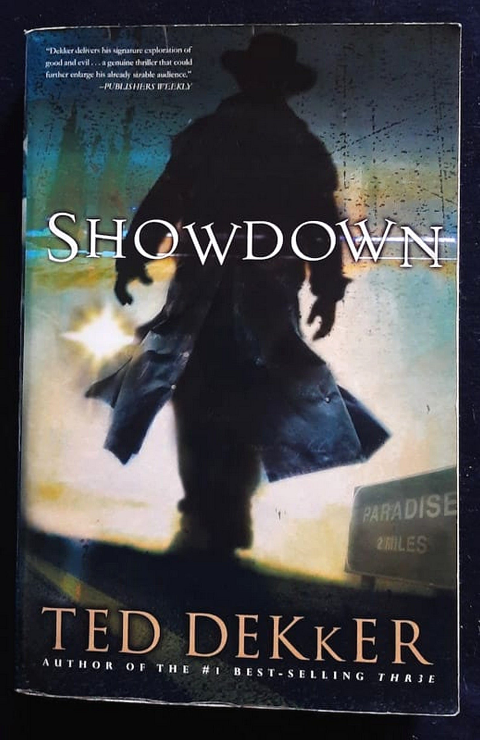 Front Cover Of Showdown (Paradise #1) (Ted Dekker)