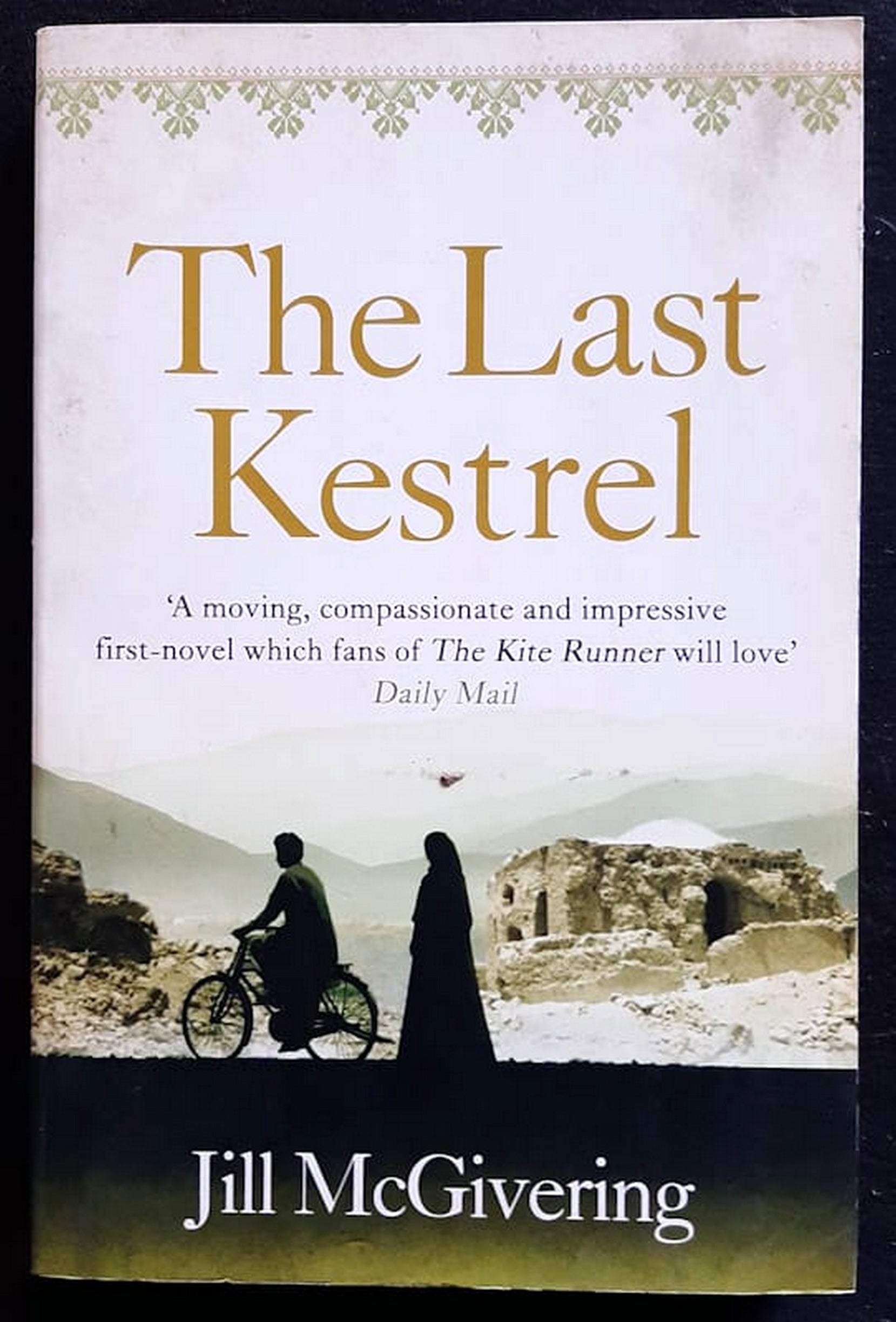 Front Cover Of The Last Kestrel (Jill McGivering)