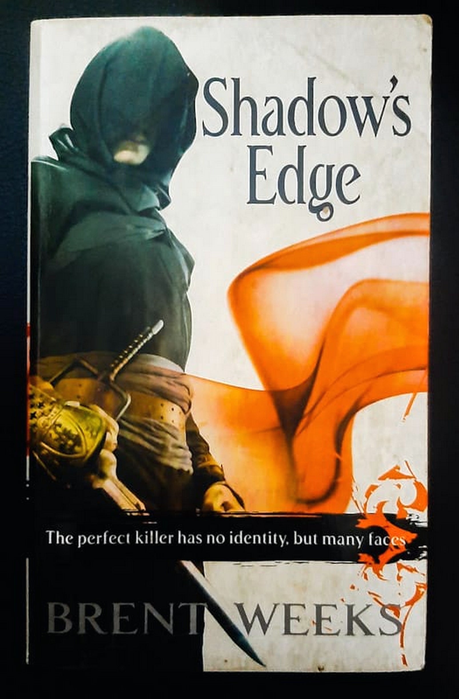 Front Cover Of Shadow's Edge (Night Angel #2) (Brent Weeks)