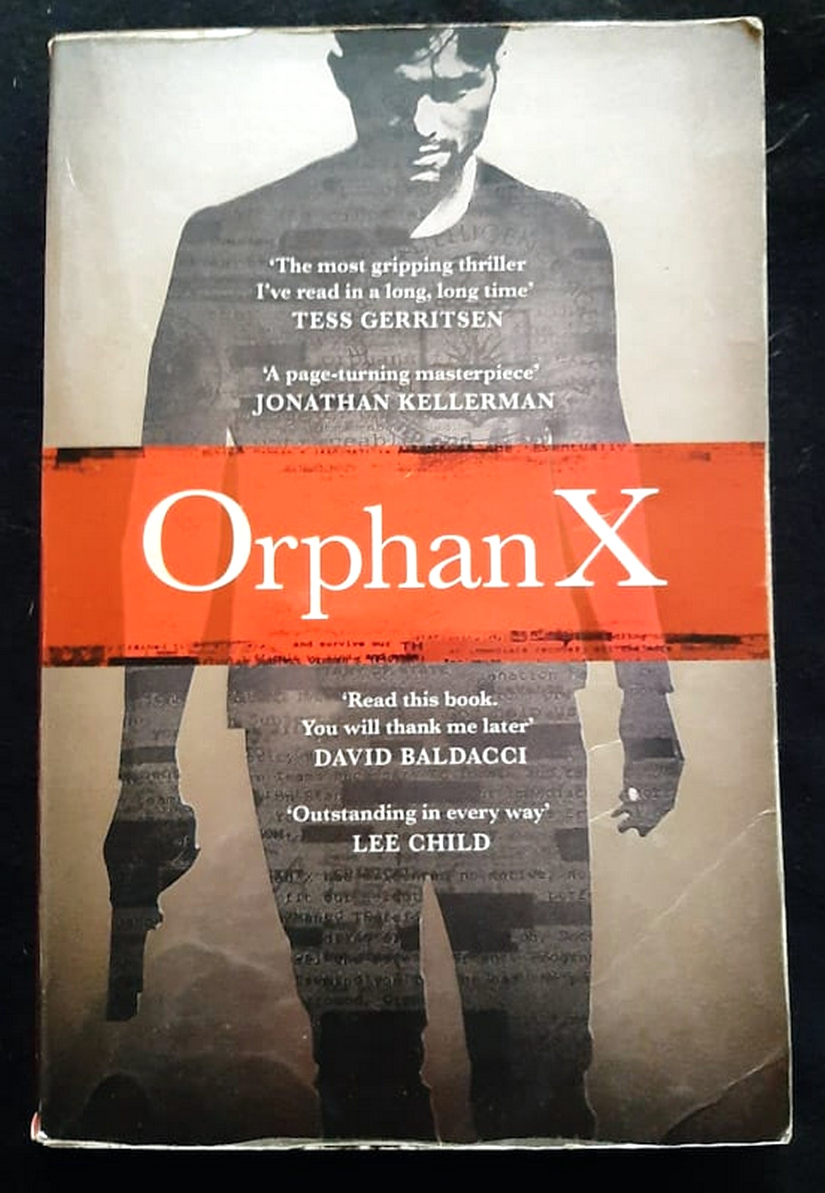 Front Cover Of Orphan X (Orphan X #1) (Gregg Hurwitz)