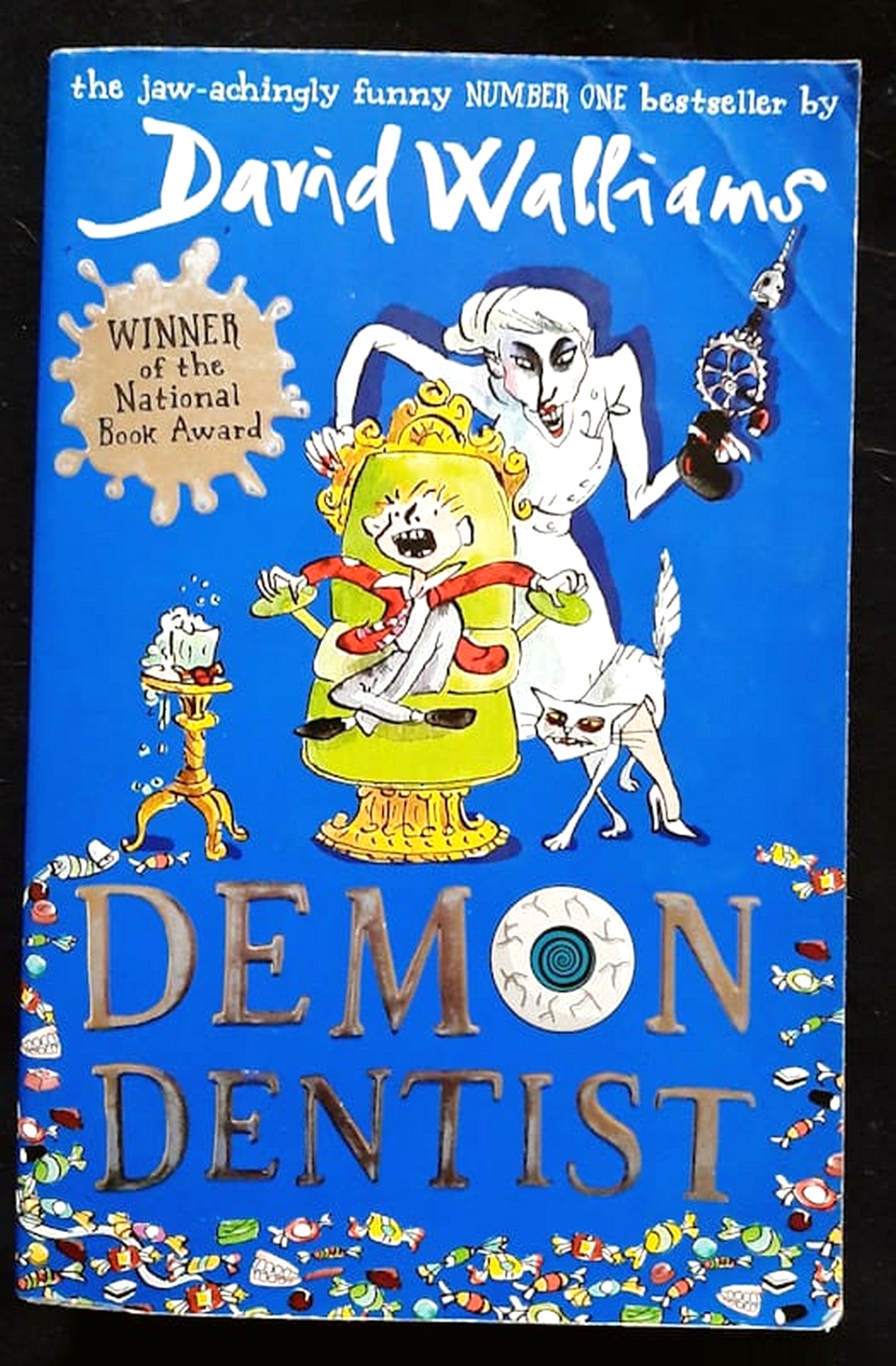Front Cover Of Demon Dentist (David Walliams)