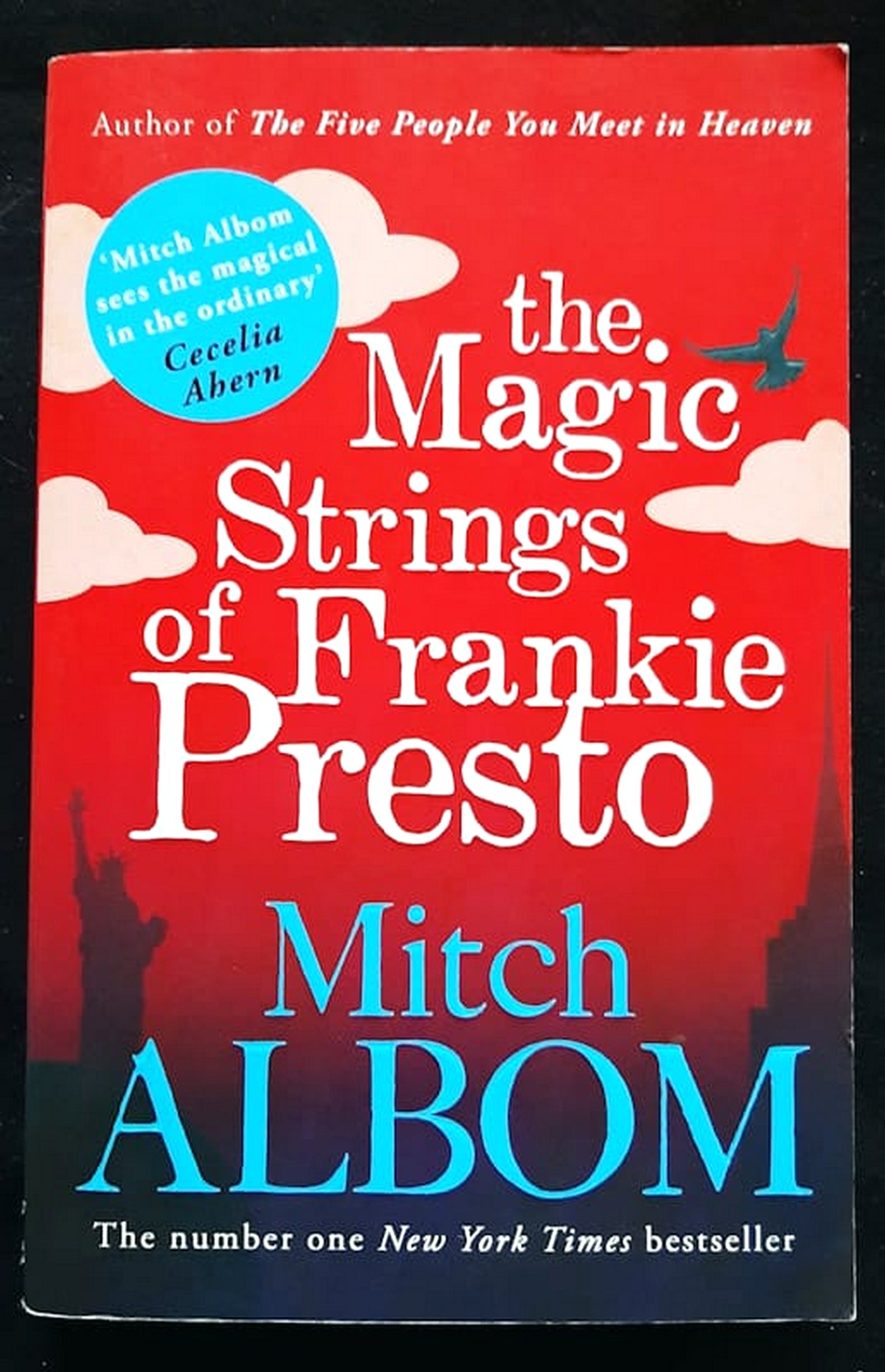 Front Cover Of The Magic Strings of Frankie Presto (Mitch Albom)
