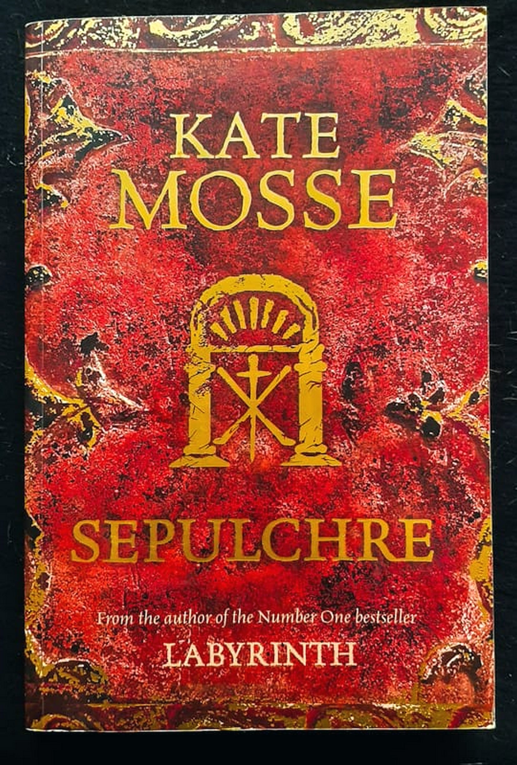 Front Cover Of Bestselling Book Sepulchre (Languedoc #2) (Kate Mosse
)