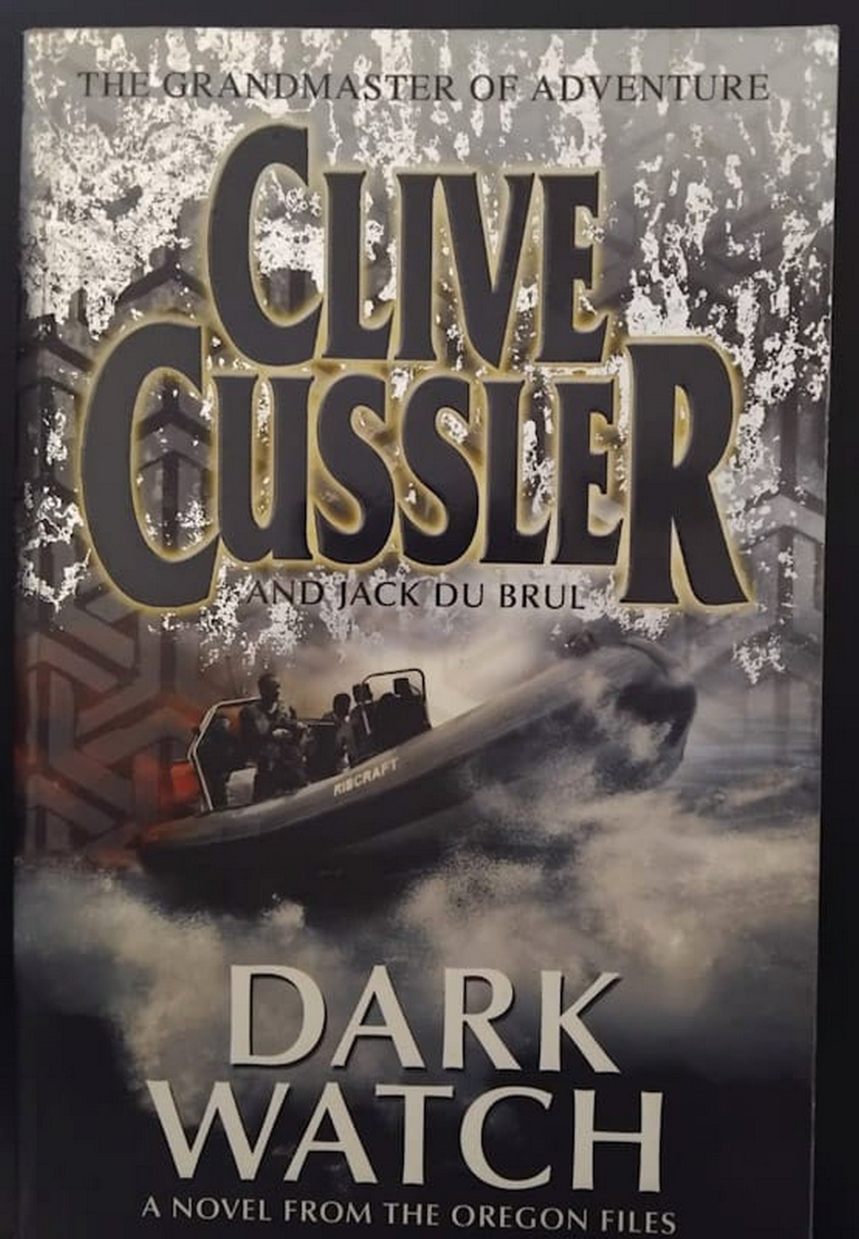 Front Cover Of Bestselling Book Dark Watch (Oregon Files #3) (Clive Cussler
)