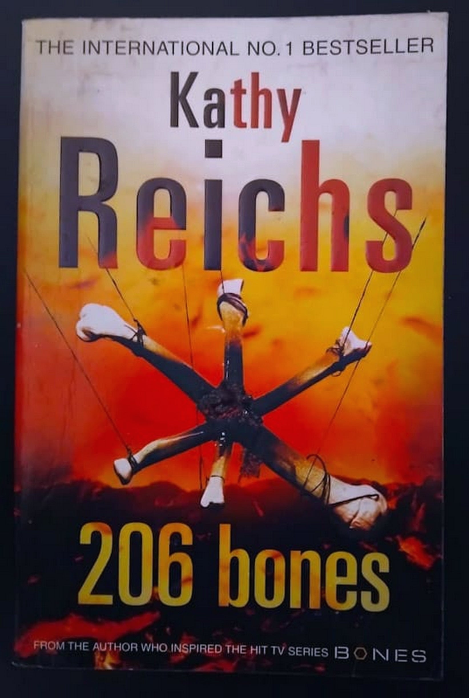 Front Cover Of Bestselling Book 206 Bones (Temperance Brennan #12) (Kathy Reichs
)