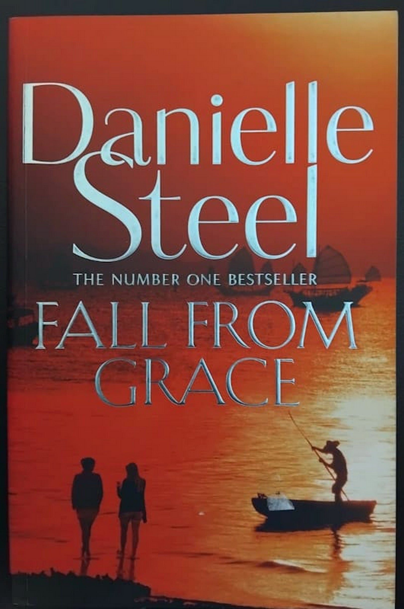 Front Cover Of Bestselling Book Fall From Grace (Danielle Steel
)
