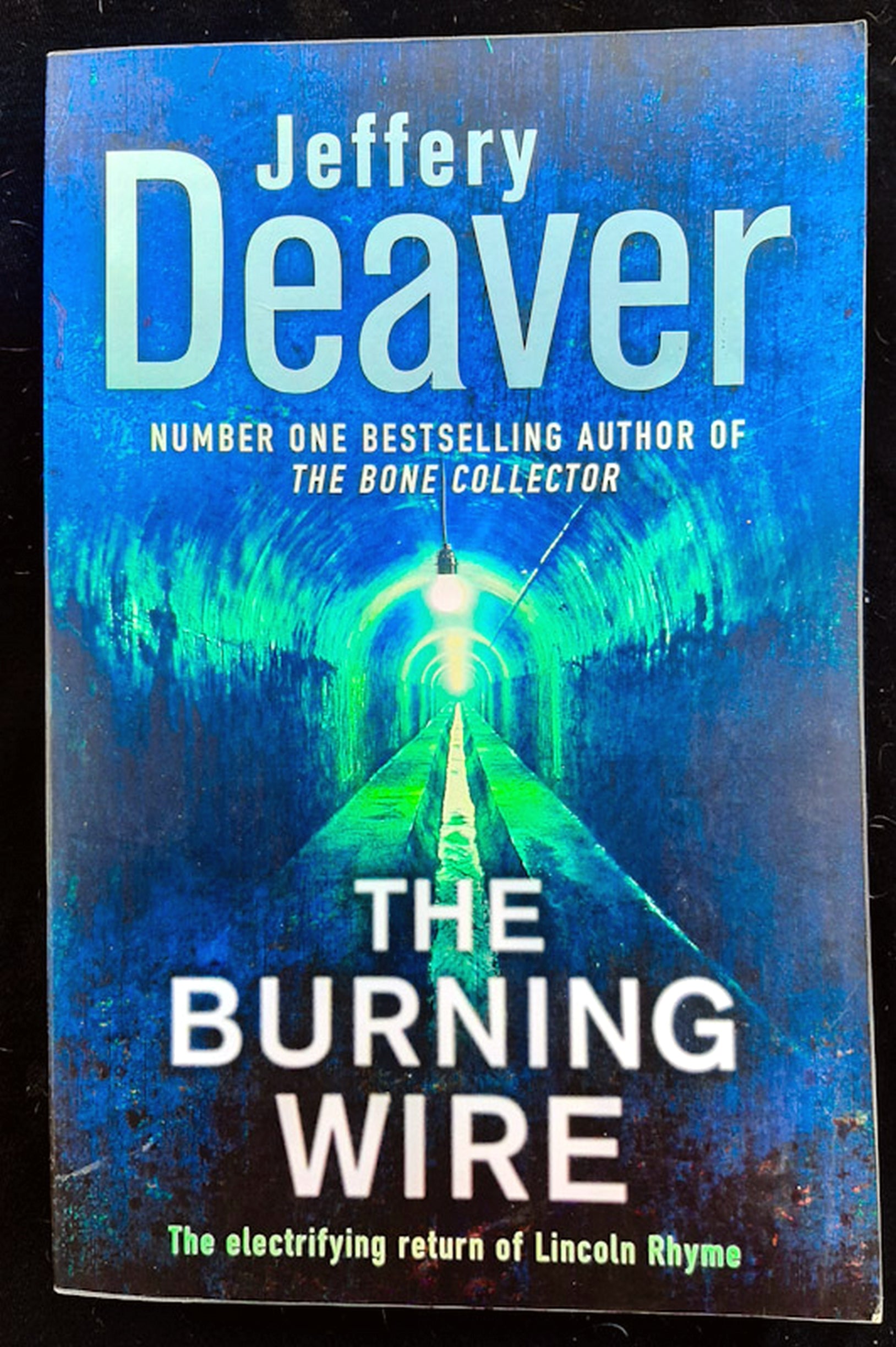 Front Cover Of Bestselling Book The Burning Wire (Lincoln Rhyme #9) (Jeffery Deaver
)