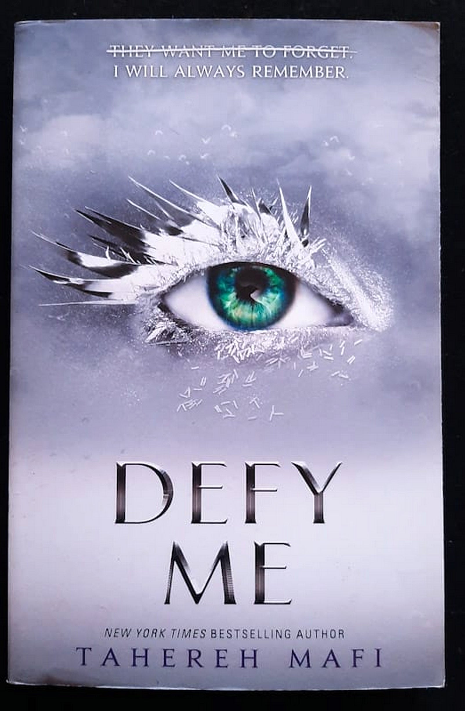Front Cover Of Bestselling Book Defy Me (Shatter Me #5) (Tahereh Mafi
)