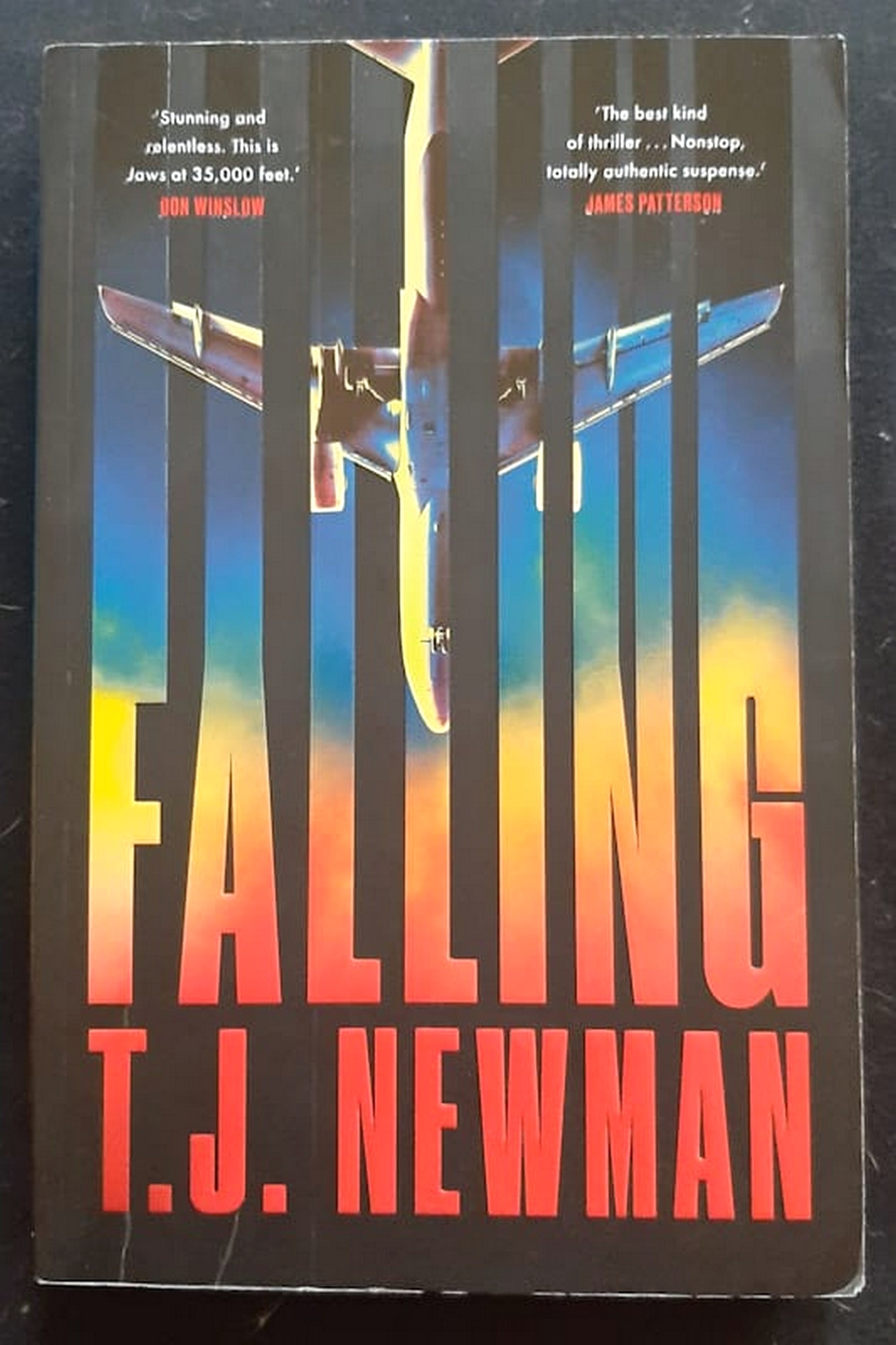 Front Cover Of Bestselling Book Falling (T.J. Newman
)