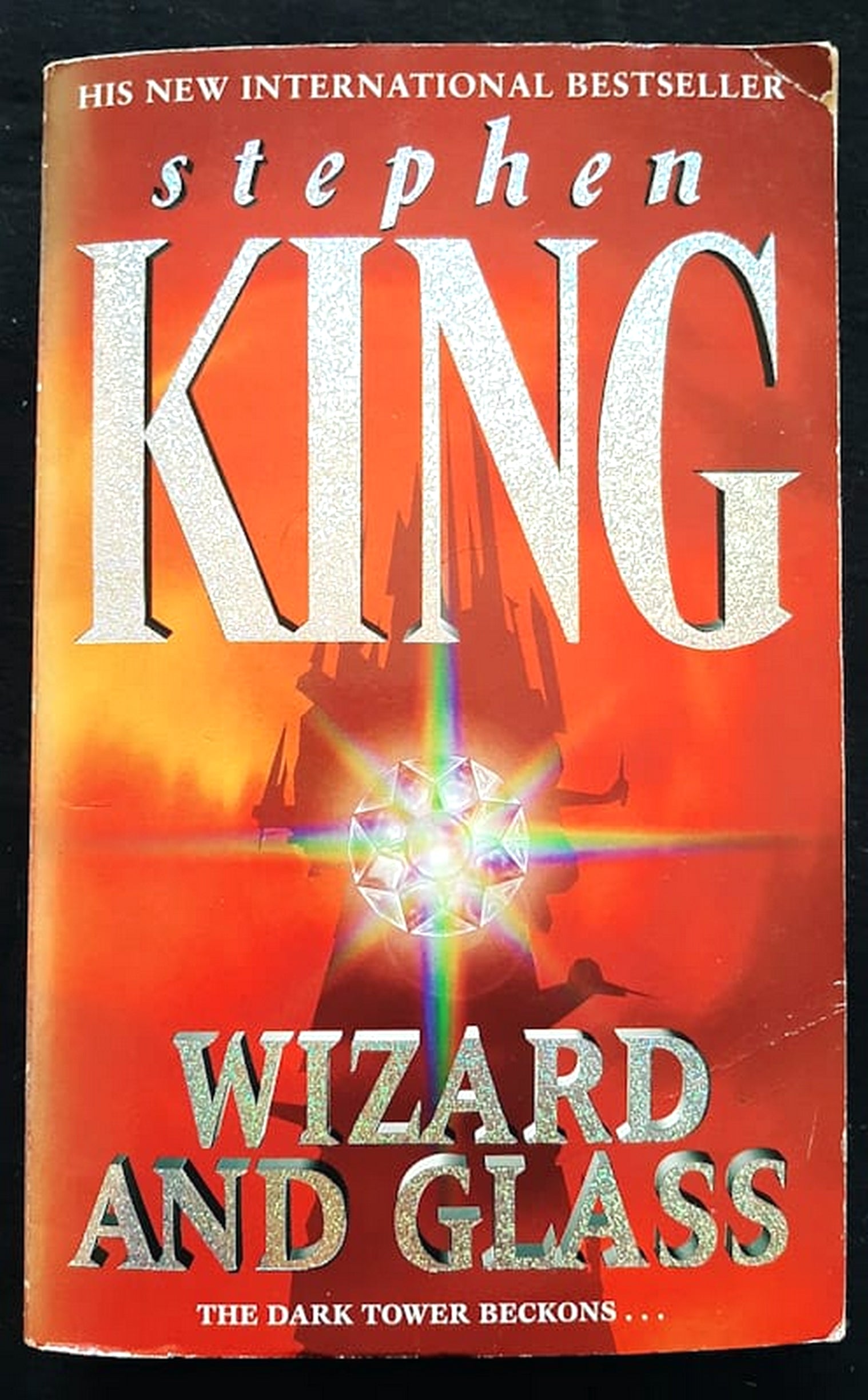 Front Cover Of Bestselling Book Wizard And Glass (The Dark Tower #4) (Stephen King
)