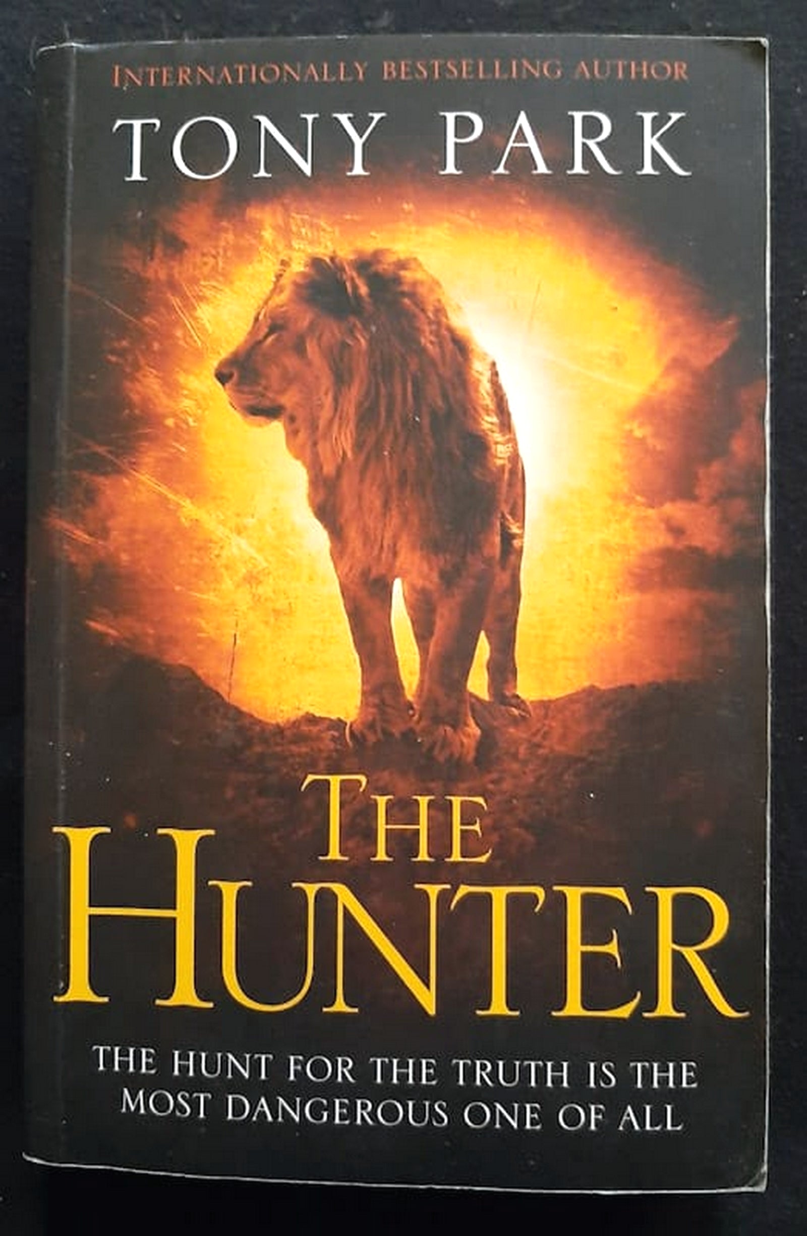 Front Cover Of Bestselling Book The Hunter (Silent Predator #2) (Tony Park
)