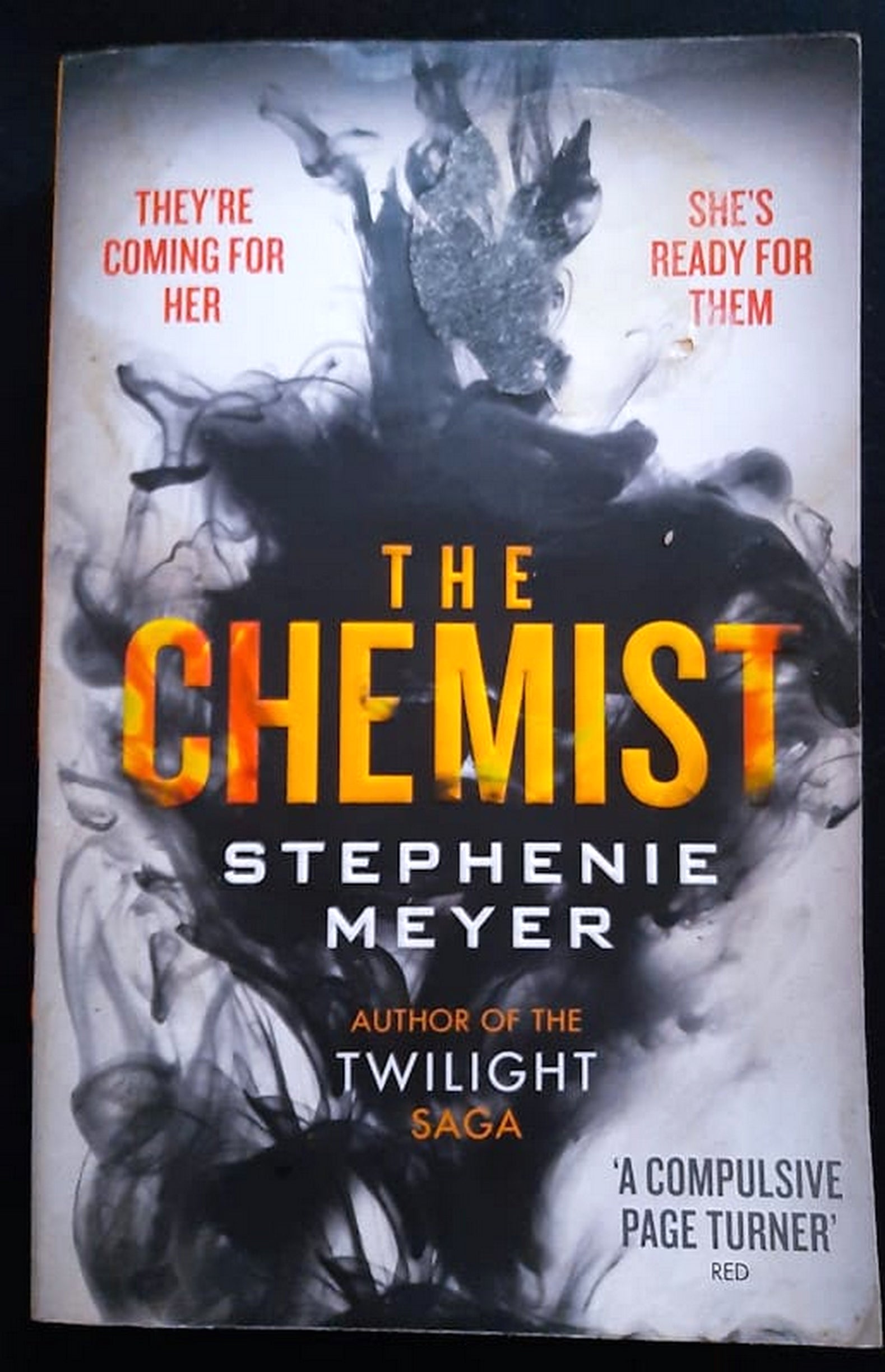 Front Cover Of Bestselling Book The Chemist (Stephenie Meyer
)