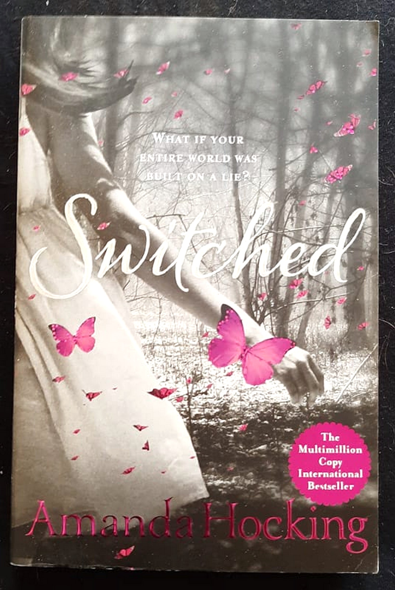 Front Cover Of Bestselling Book Switched (Trylle #1) (Amanda Hocking
)