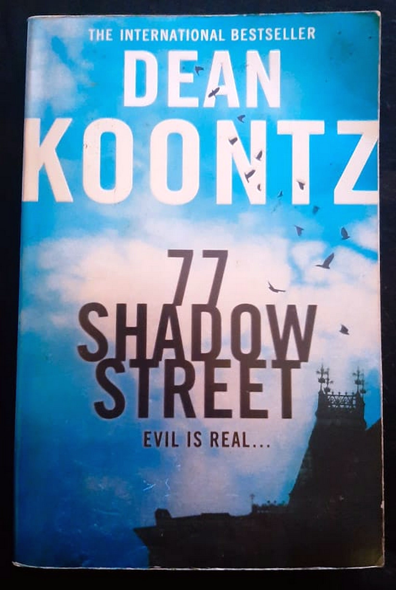 Front Cover Of Bestselling Book 77 Shadow Street (Dean Koontz
)