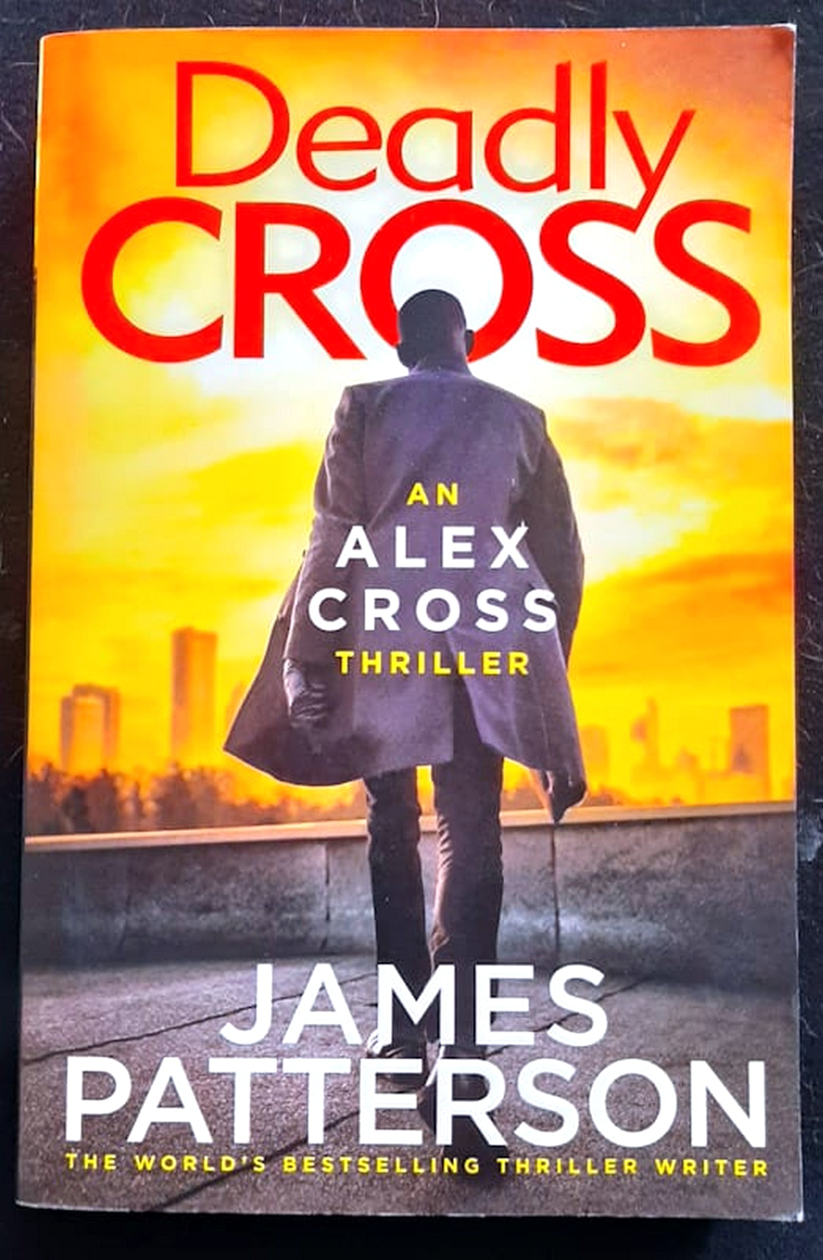 Front Cover Of Bestselling Book Deadly Cross (Alex Cross #28) (James Patterson
)
