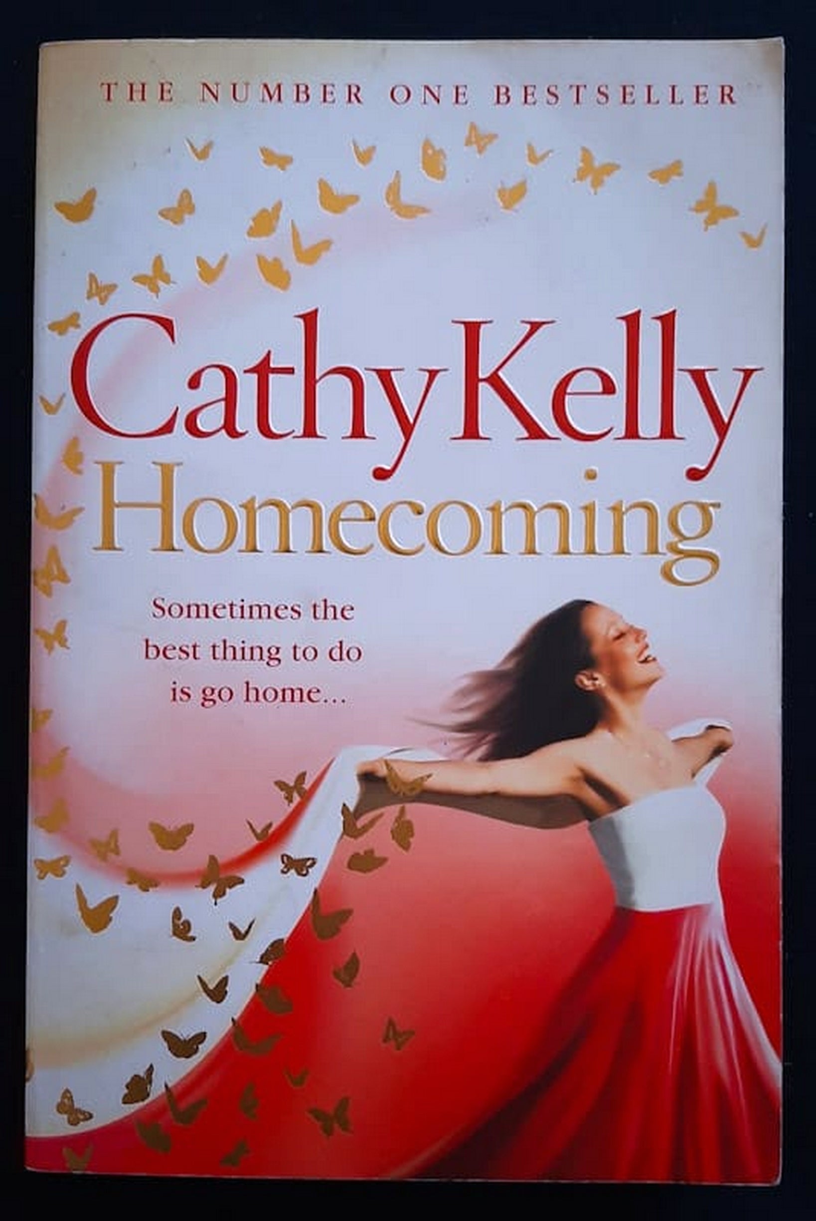 Front Cover Of Bestselling Book Homecoming (Cathy Kelly
)