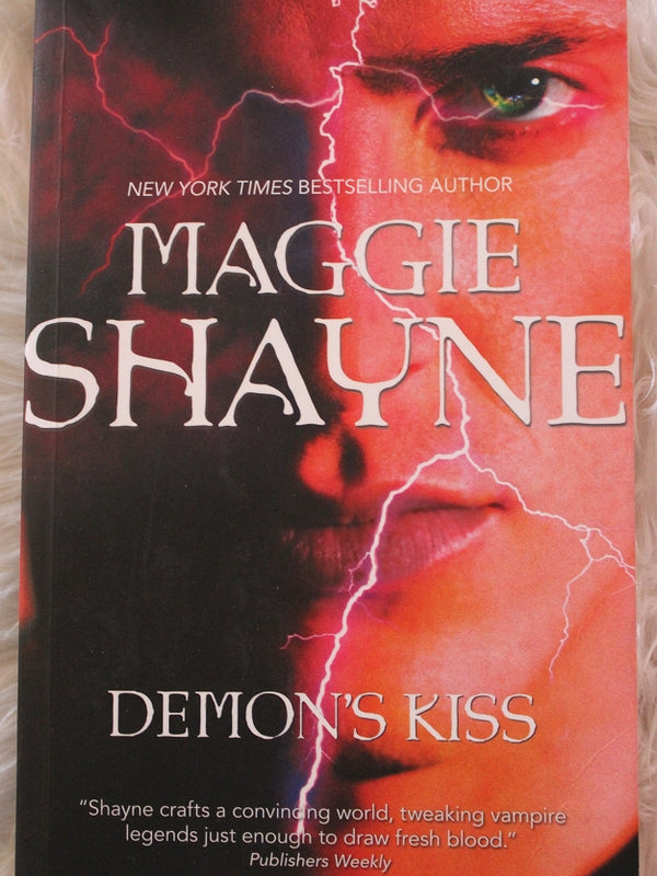 Demon'S Kiss Maggie Shayne