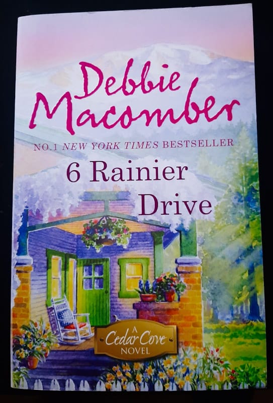 6 Rainier Drive (Cedar Cove #6) (Debbie Macomber)