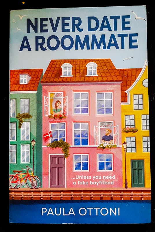 Never Date A Roommate (Paula Ottoni)