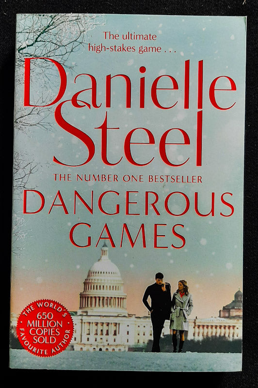 Front Cover Of Dangerous Games (Danielle Steel
)