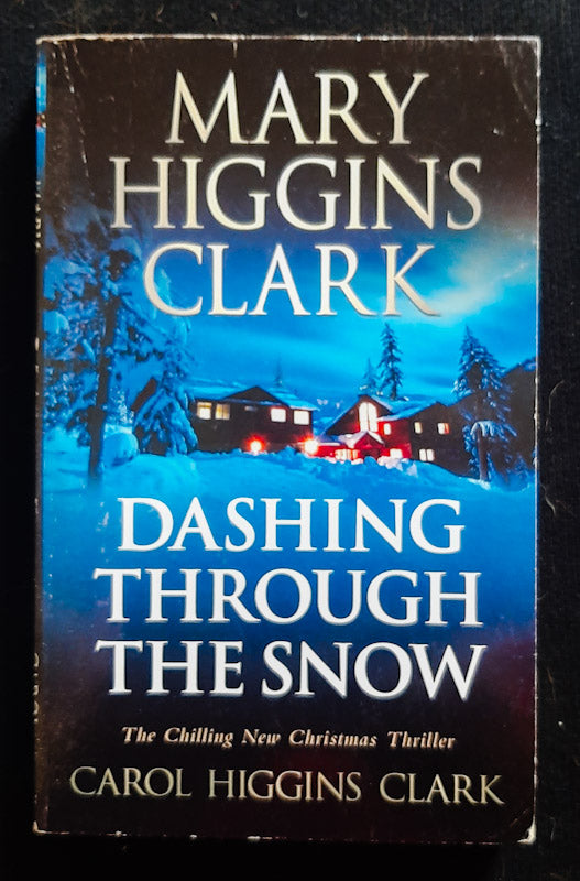 Front Cover Of Dashing Through The Snow (Regan Reilly Mysteries # 11.5) (Mary Higgins Clark
)