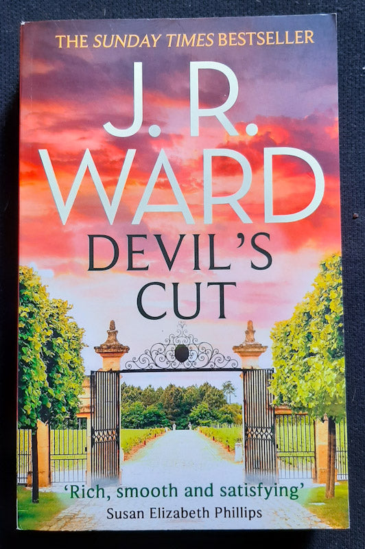 Front Cover Of Devil'S Cut (The Bourbon Kings #3) (J. R. Ward
)