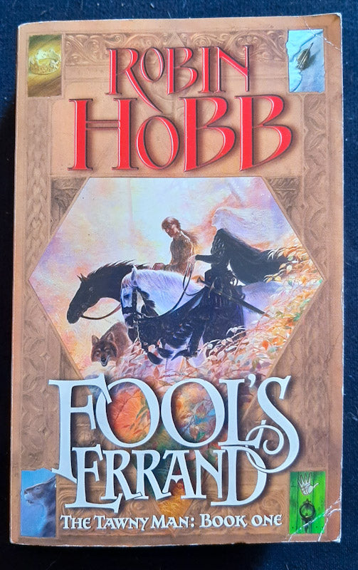 Front Cover Of Fool'S Errand (The Tawny Man #1) (Robin Hobb
)