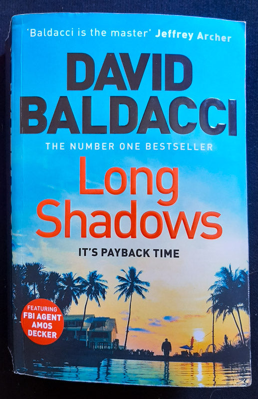 Front Cover Of Long Shadows (Amos Decker #7) (David Baldacci
)