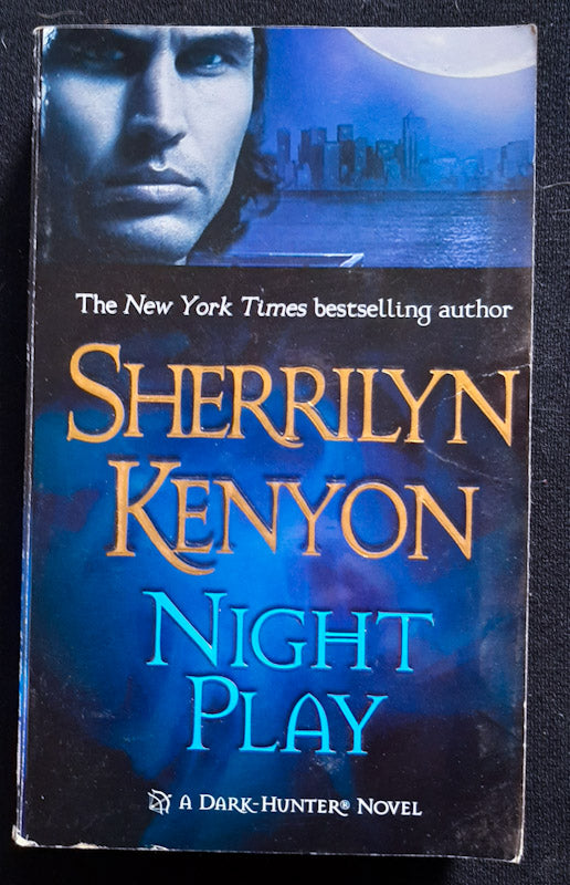 Front Cover Of Night Play (Dark-Hunter #5) (Sherrilyn Kenyon
)