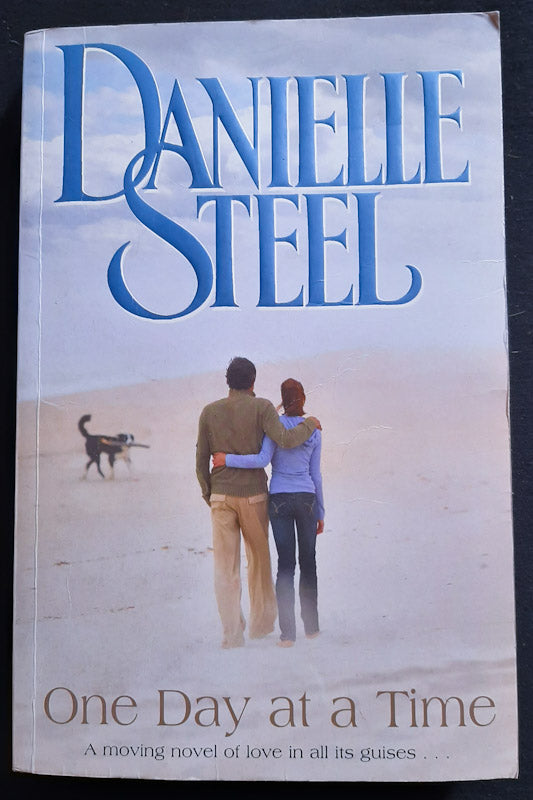 Front Cover Of One Day At A Time (Danielle Steel
)