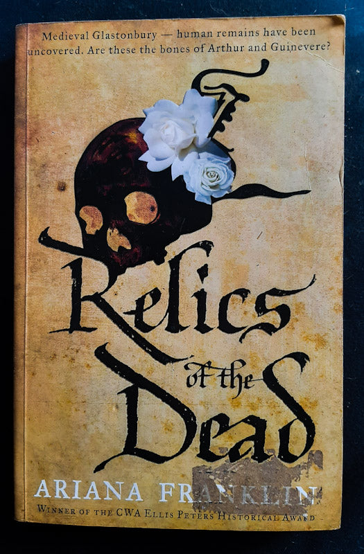 Front Cover Of Relics Of The Dead (Mistress Of The Art Of Death #3) (Ariana Franklin
)