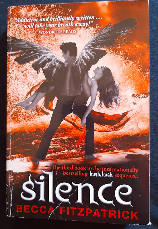 Front Cover Of Silence (Hush, Hush #3) (Becca Fitzpatrick
)