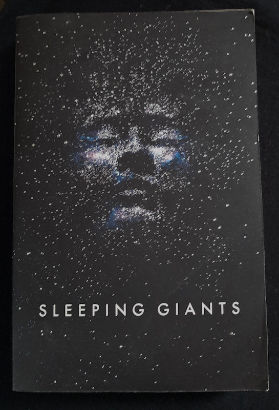 Front Cover Of Sleeping Giants (Themis Files #1) (Sylvain Neuvel
)