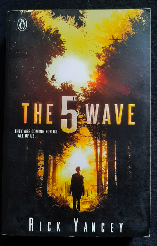 Front Cover Of The 5Th Wave (The 5Th Wave #1) (Rick Yancey
)