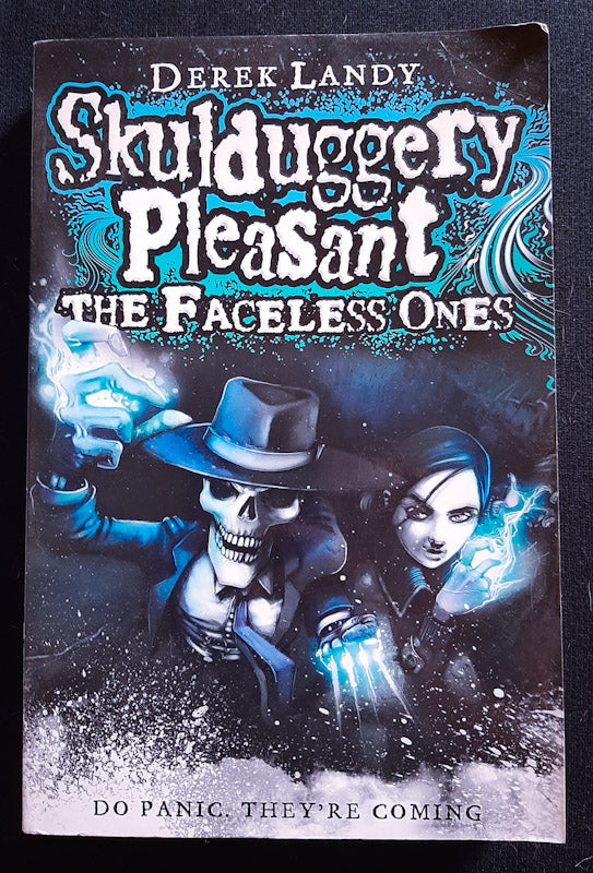 Front Cover Of The Faceless Ones (Skulduggery Pleasant #3) (Derek Landy
)