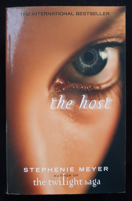 Front Cover Of The Host (Stephenie Meyer
)