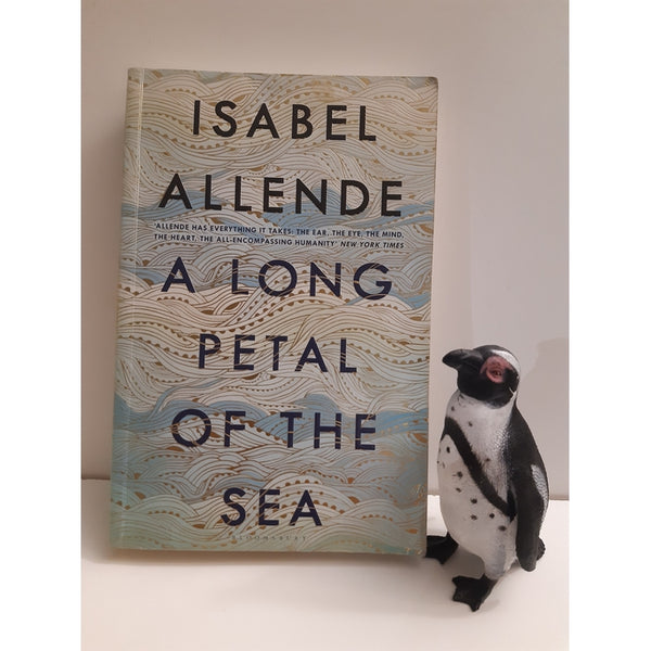 Front Cover Of A Long Petal Of The Sea (Isabel Allende)