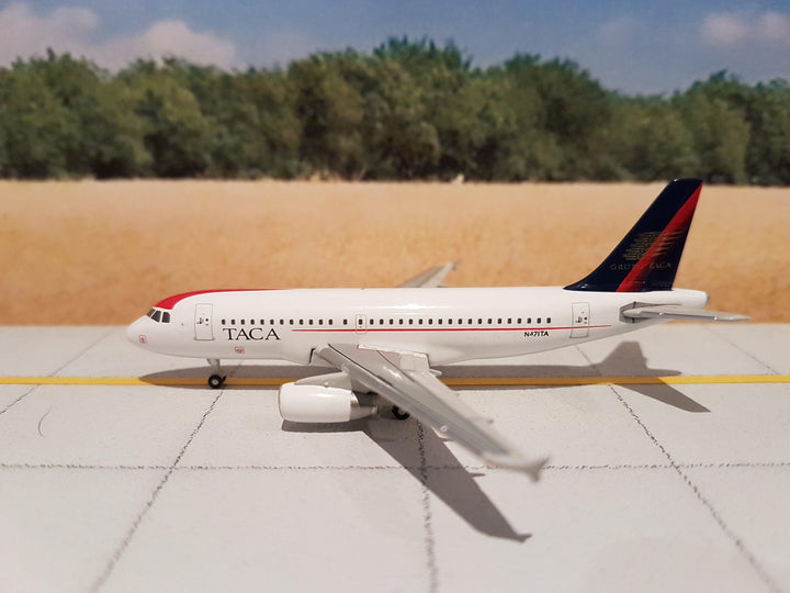 Front Cover Of Airbus A319-132 TACA GeminiJets 1:400)