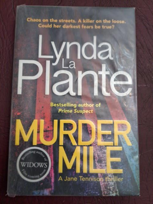 Front Cover Of The Best-Selling Book Murder Mile Lynda Plante; La