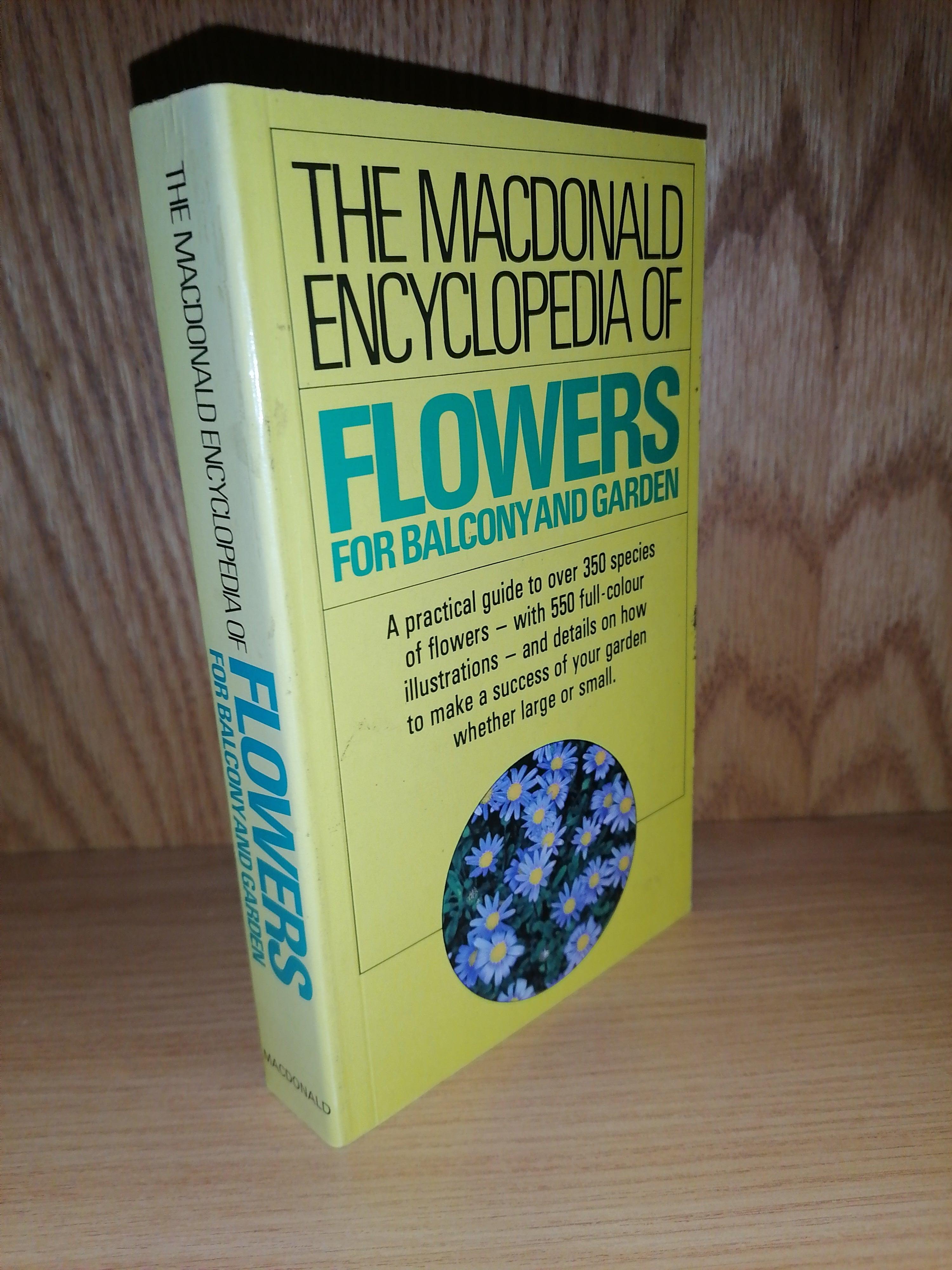 Front Cover Of The Best-Selling Book The MacDonald encyclopedia of flowers for balcony and garden Luciano Giugnolini